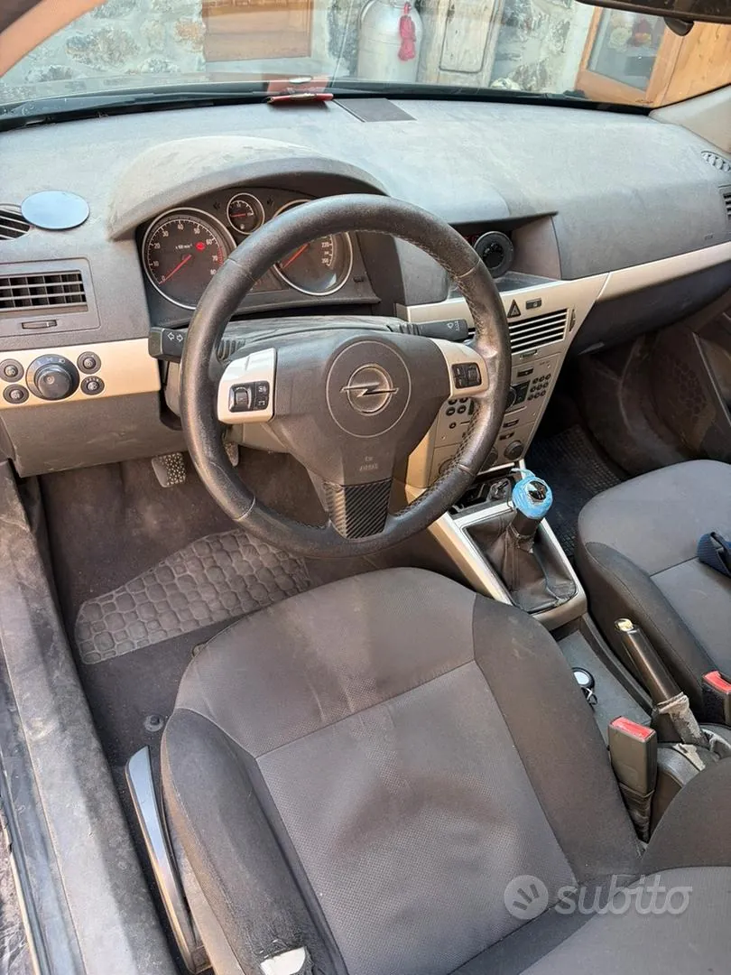 Opel Astra 2008 photo 3