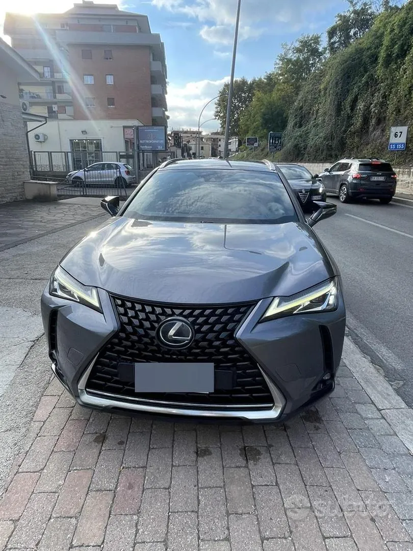 Lexus Ux 2019 photo 2