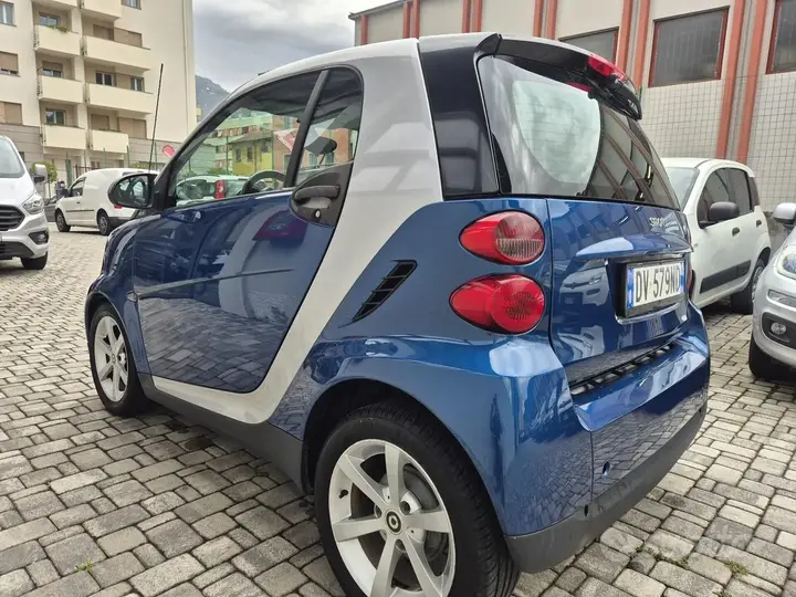 Smart Fortwo 2009 photo 4