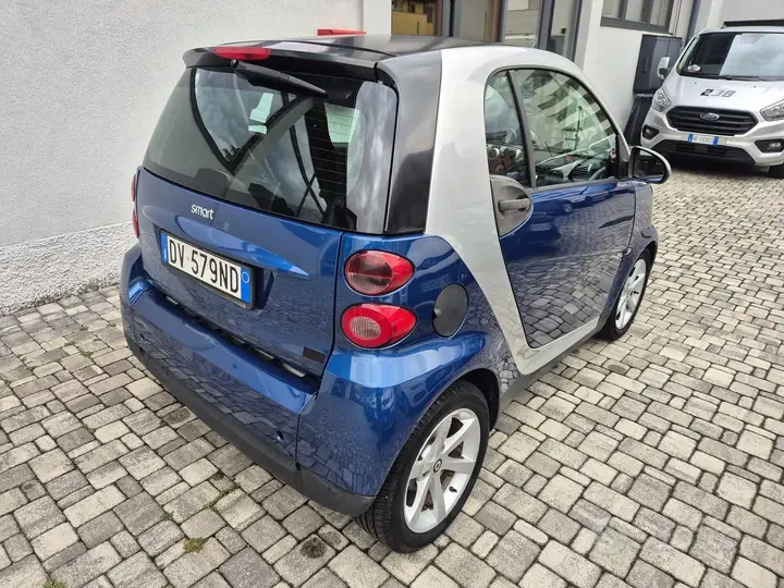 Smart Fortwo 2009 photo 3