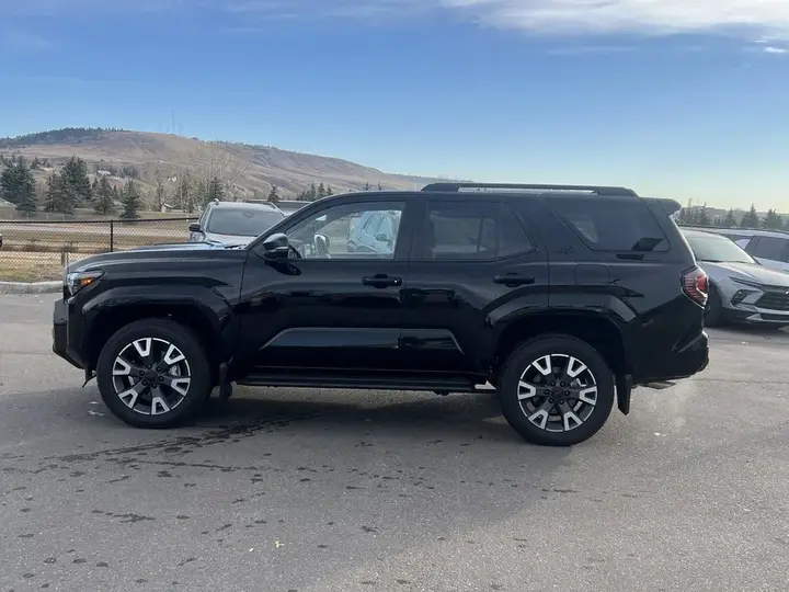 Toyota 4Runner 2026 photo 5
