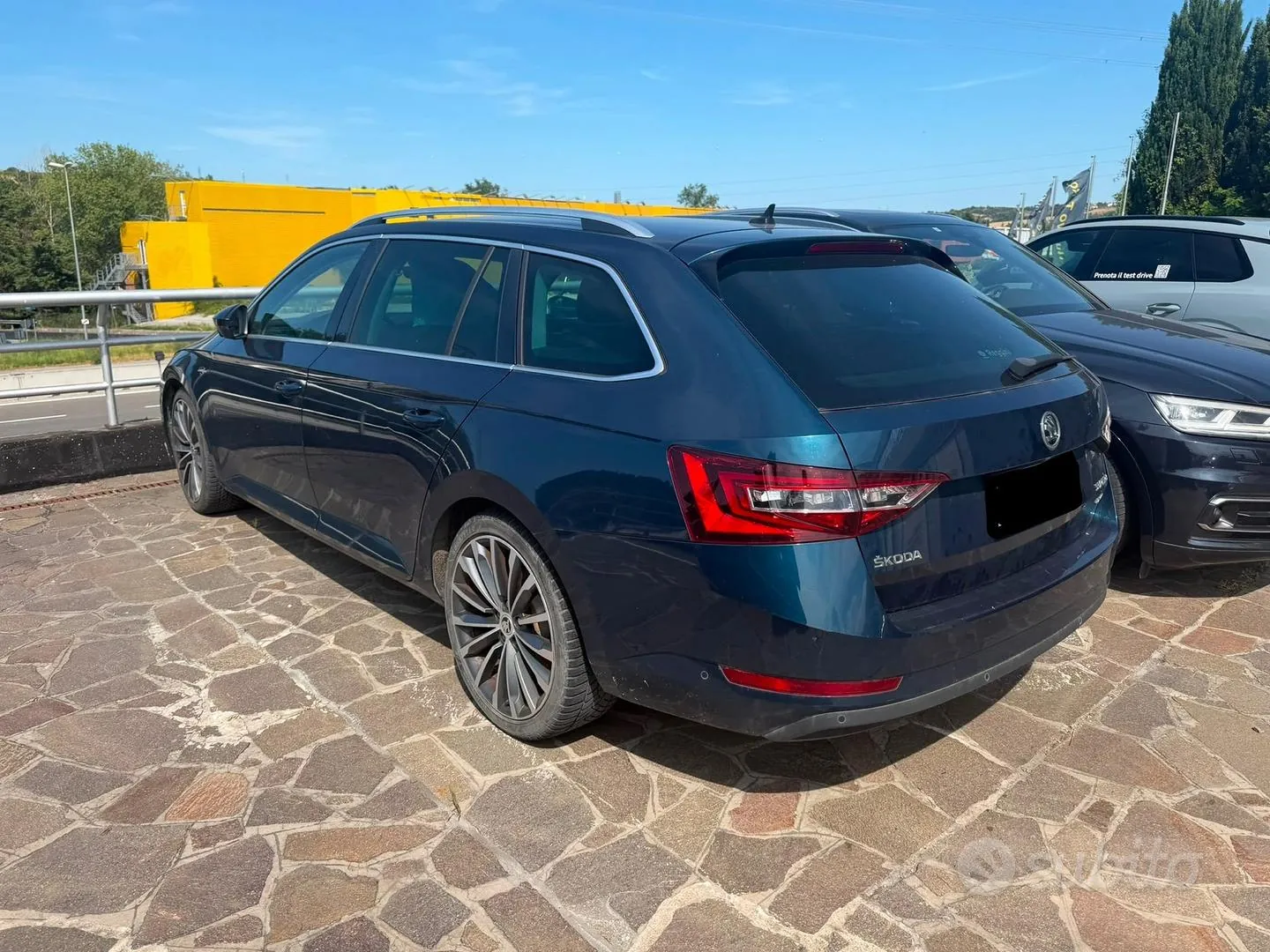 Skoda Superb 2019 photo 2