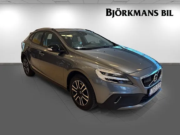 Volvo V40 Cross Country 2019 photo 3