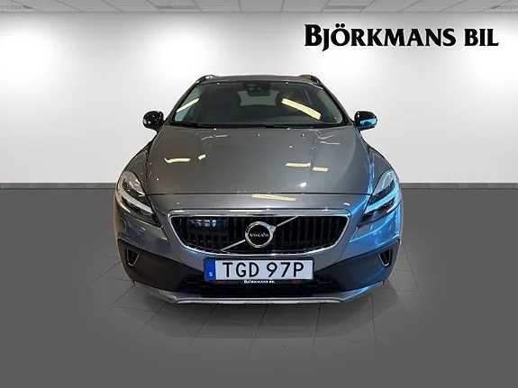Volvo V40 Cross Country 2019 photo 2