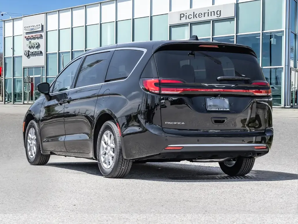 Chrysler Pacifica 2027 photo 5