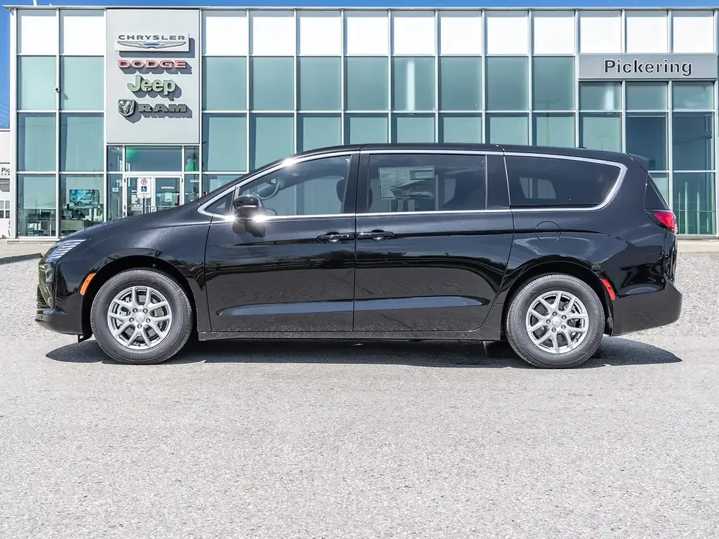 Chrysler Pacifica 2027 photo 3