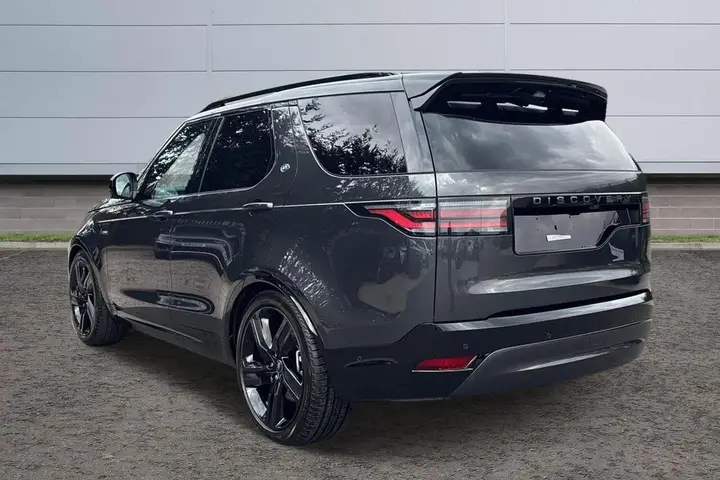 Land Rover Discovery 2026 photo 3