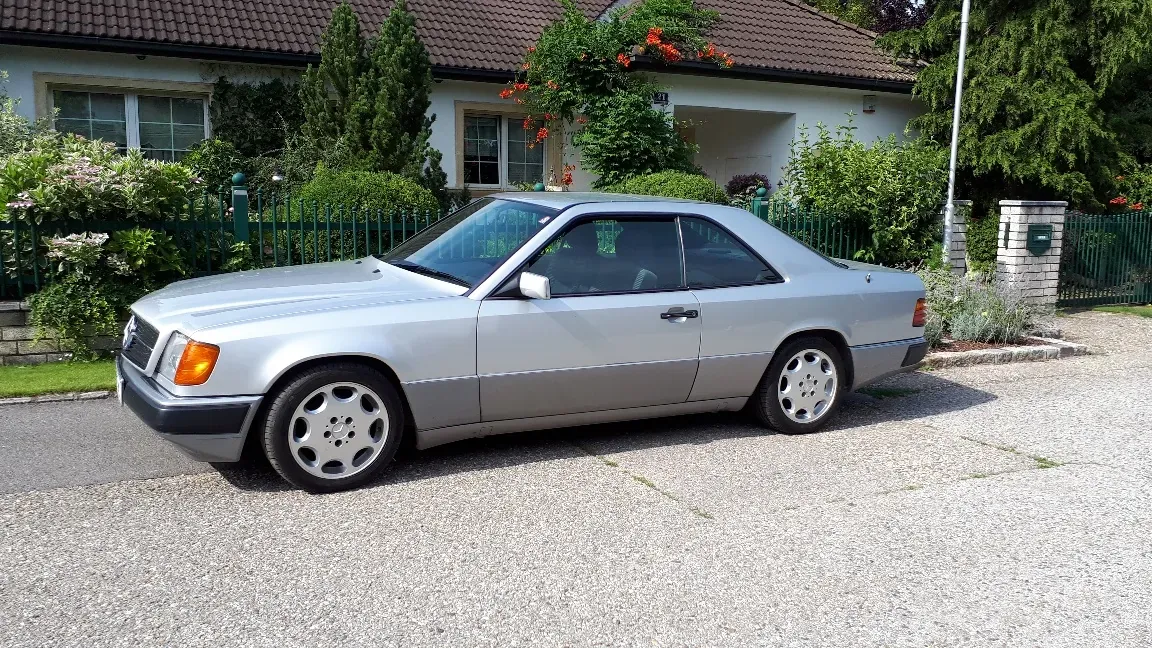 Mercedes-Benz C-Class 1992 photo 2