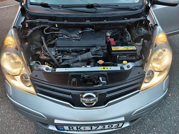 Nissan Note 2010 photo 5