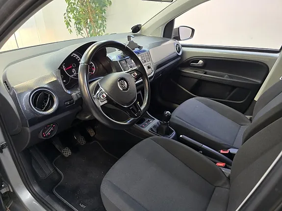 Volkswagen Up 2019 photo 4