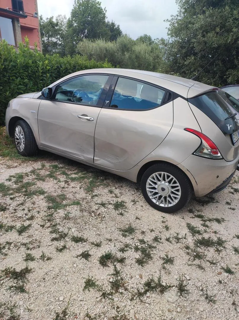 Lancia Ypsilon 2014 photo 5