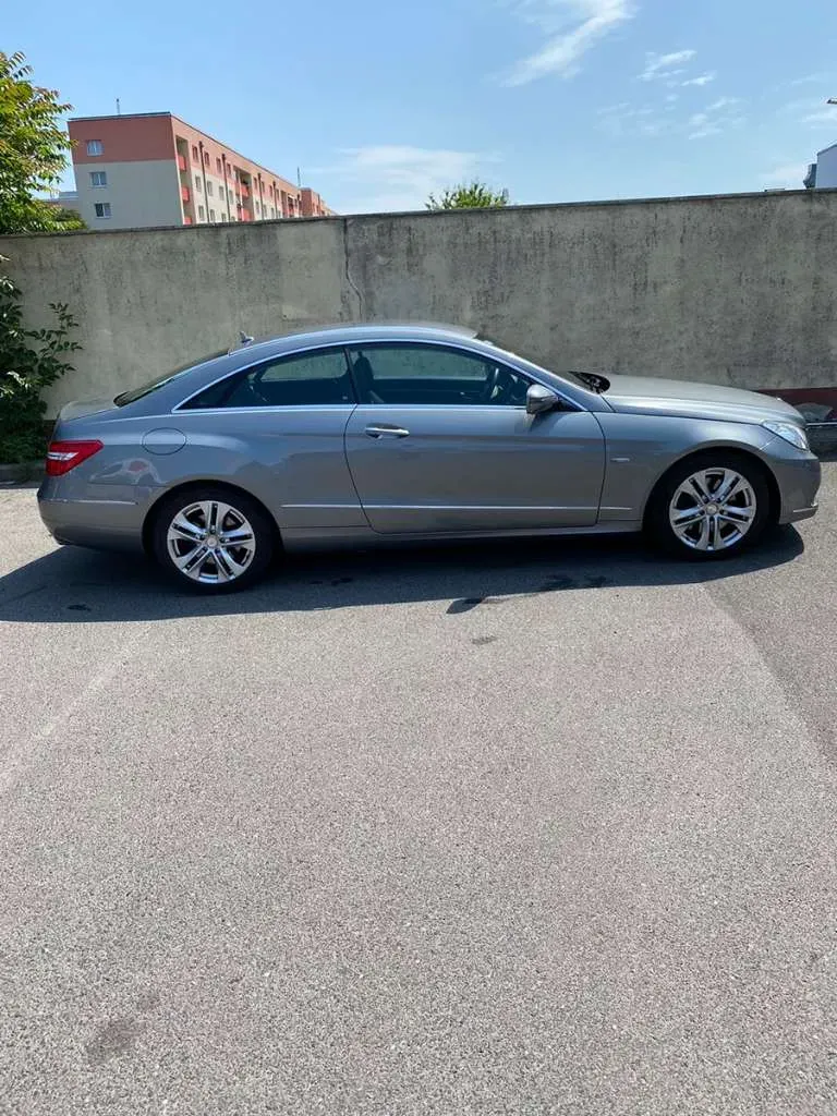 Mercedes-Benz Eklasse 2009 photo 2