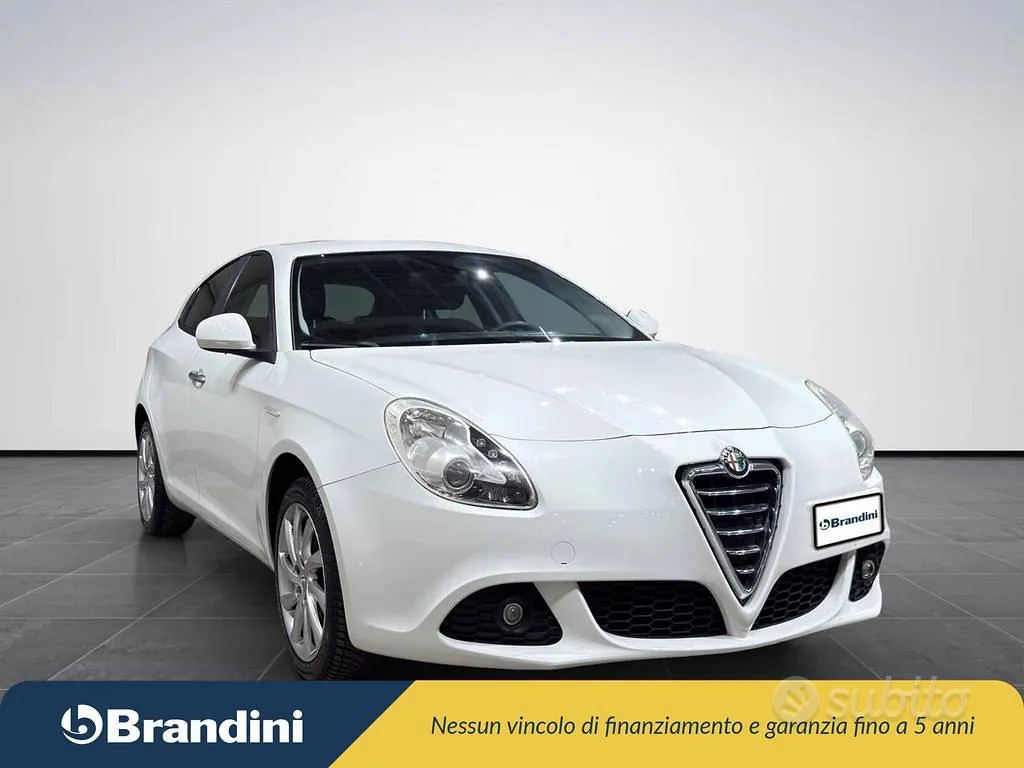Alfa Romeo Giulietta 2012 photo 4