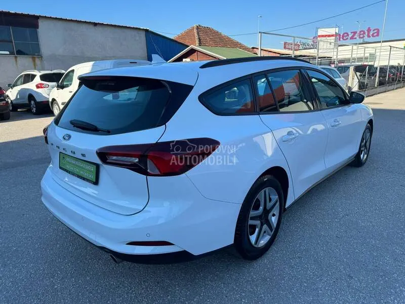Ford Focus 2022 photo 3