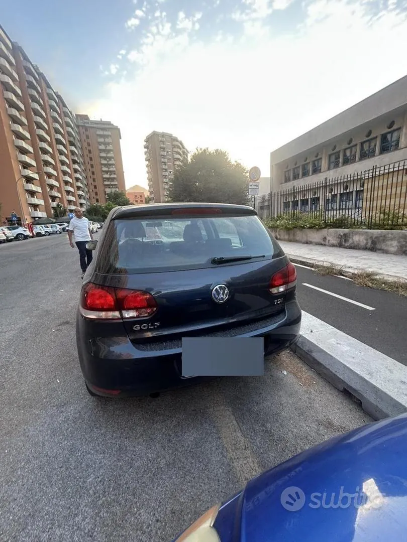 Volkswagen Golf 2010 photo 3