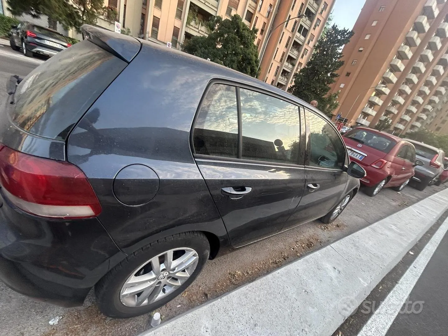 Volkswagen Golf 2010 photo 4