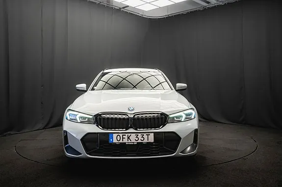 BMW 330E 2023 photo 4