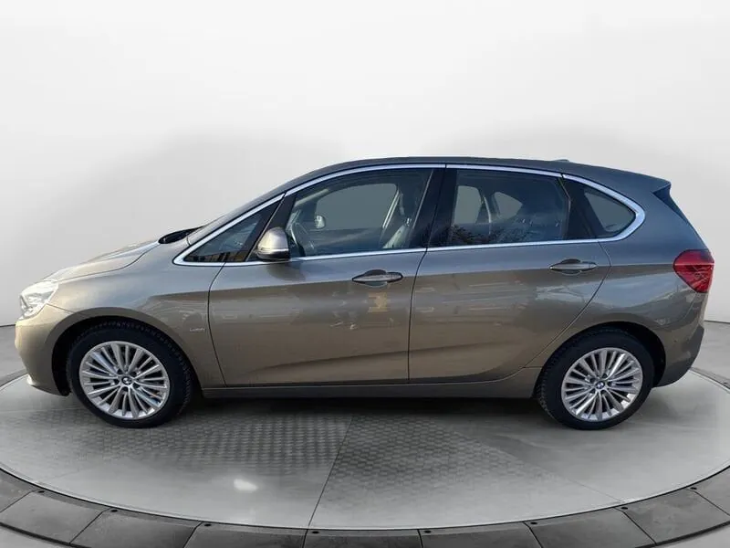 BMW 2 Series Active Tourer 2016 photo 2
