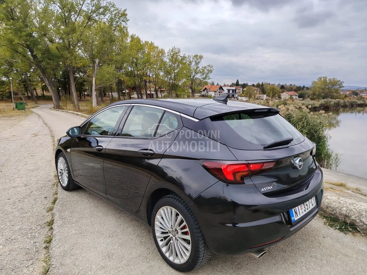 Opel Astra K 2016 photo 2