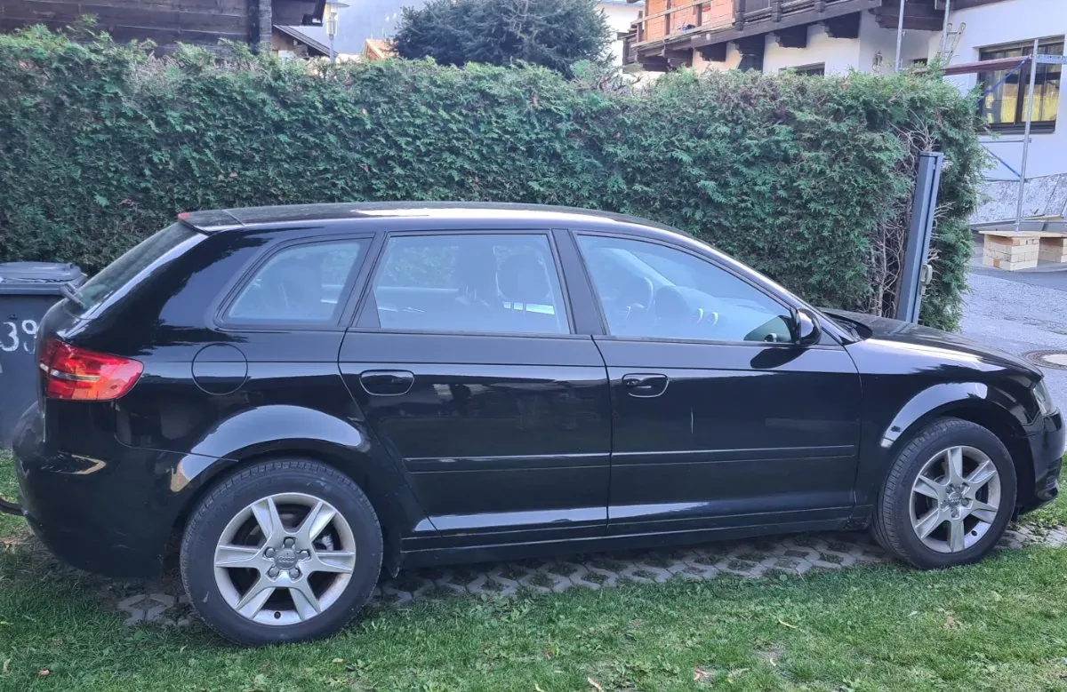 Audi A3 2010 photo 3