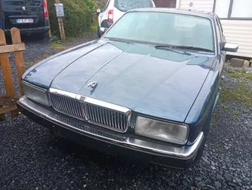 Jaguar Xj