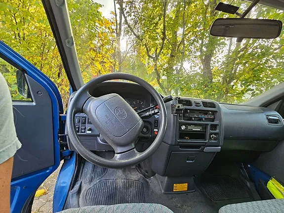 Toyota Hiace 2004 photo 5
