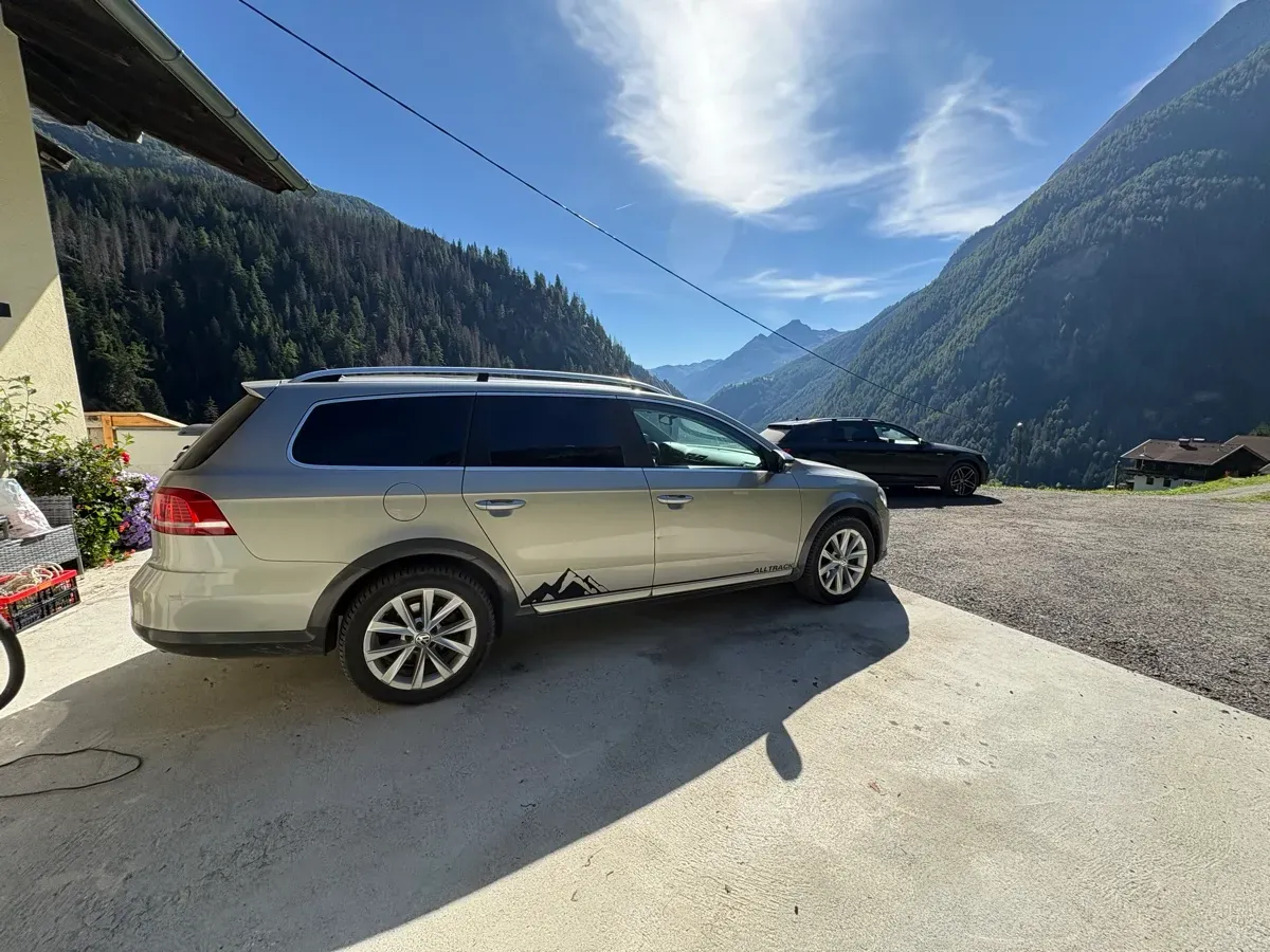 Volkswagen Passat 2014 photo 2