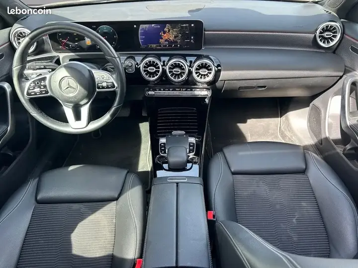 Mercedes-Benz A-Class 2019 photo 2