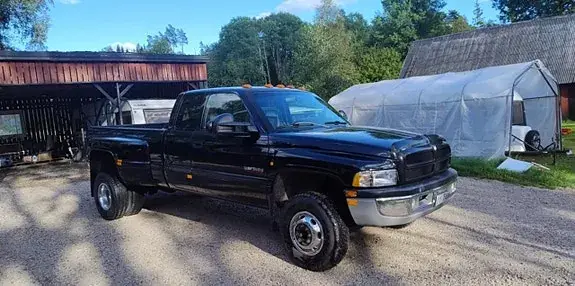 Dodge Ram 2001 photo 2