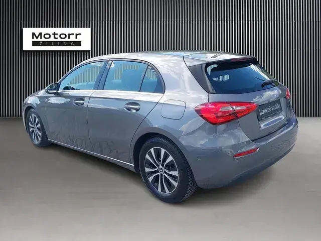 Mercedes-Benz A 180 2022 photo 2