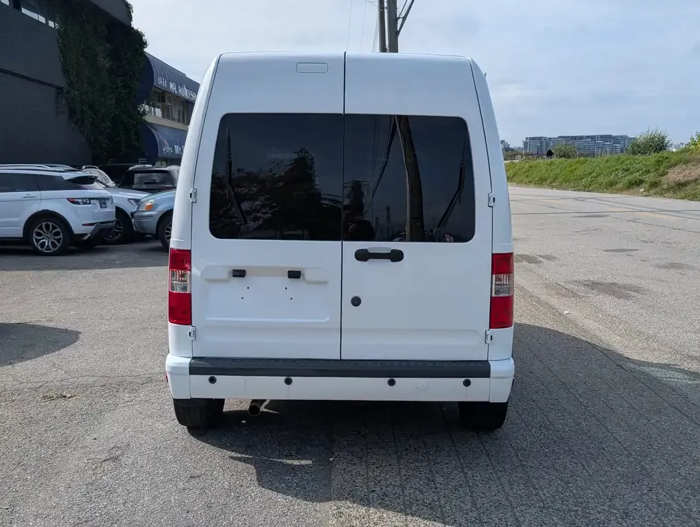 Ford Transit Connect 2010 photo 5