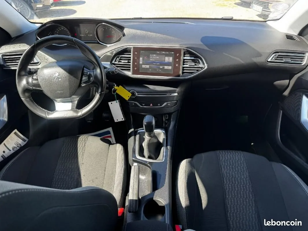 Peugeot 308 2015 photo 5