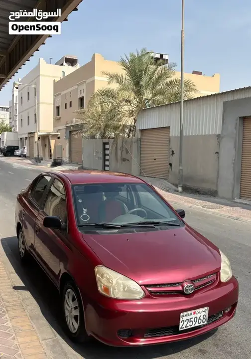 Toyota Echo 2004 photo 2