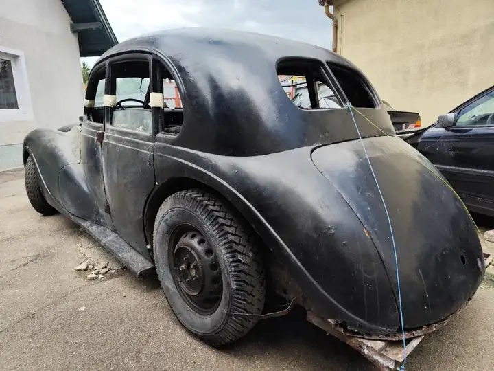 BMW 3 Series 1950 photo 3