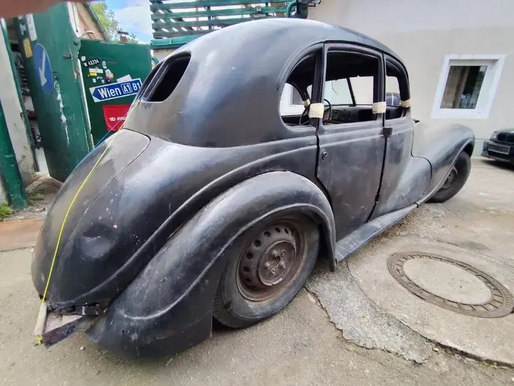 BMW 3 Series 1950 photo 2