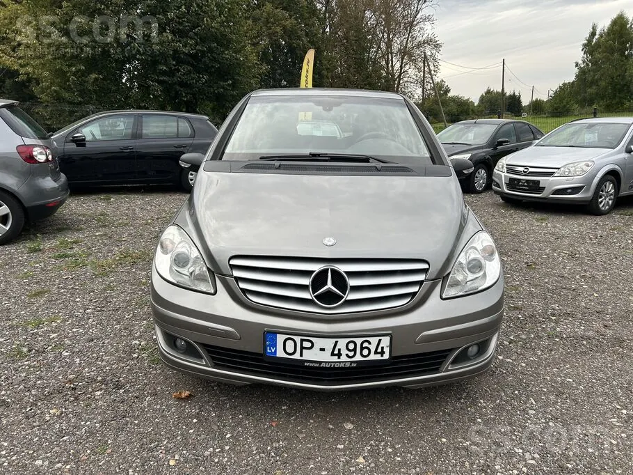 Mercedes-Benz B180 2005 photo 2