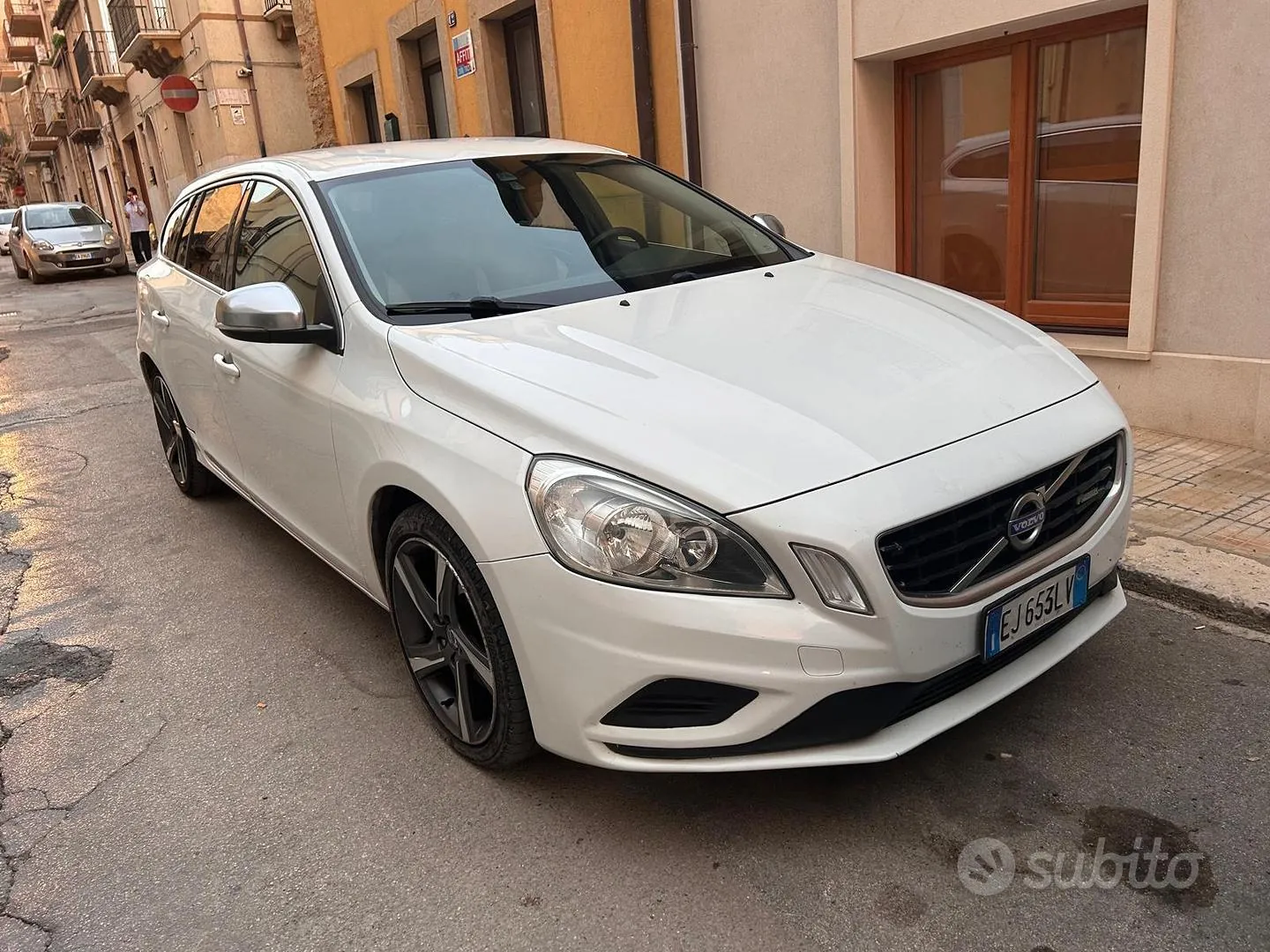 Volvo V60 2011 photo 4