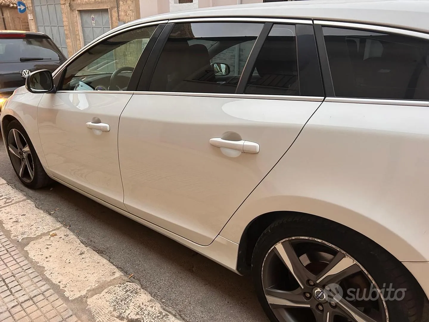 Volvo V60 2011 photo 3