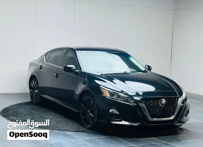 Nissan Altima 2019 photo 2