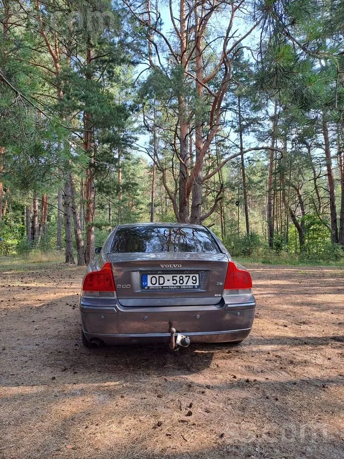 Volvo S60 2008 photo 2
