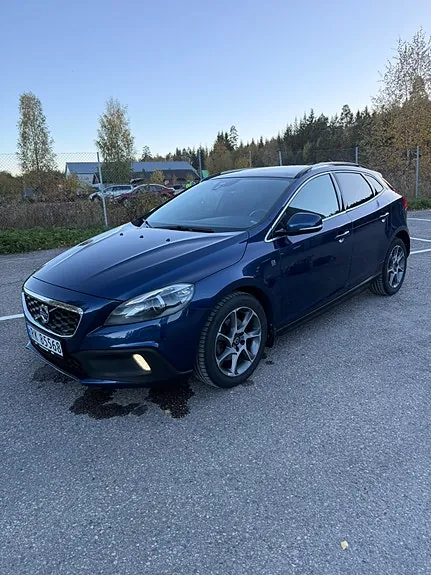 Volvo V40 Cross Country 2015 photo 2