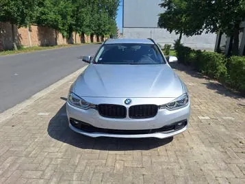 BMW 318I Break 2018 photo 2