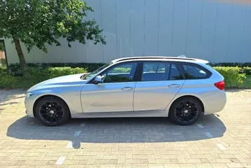 BMW 318I Break 2018 photo 3