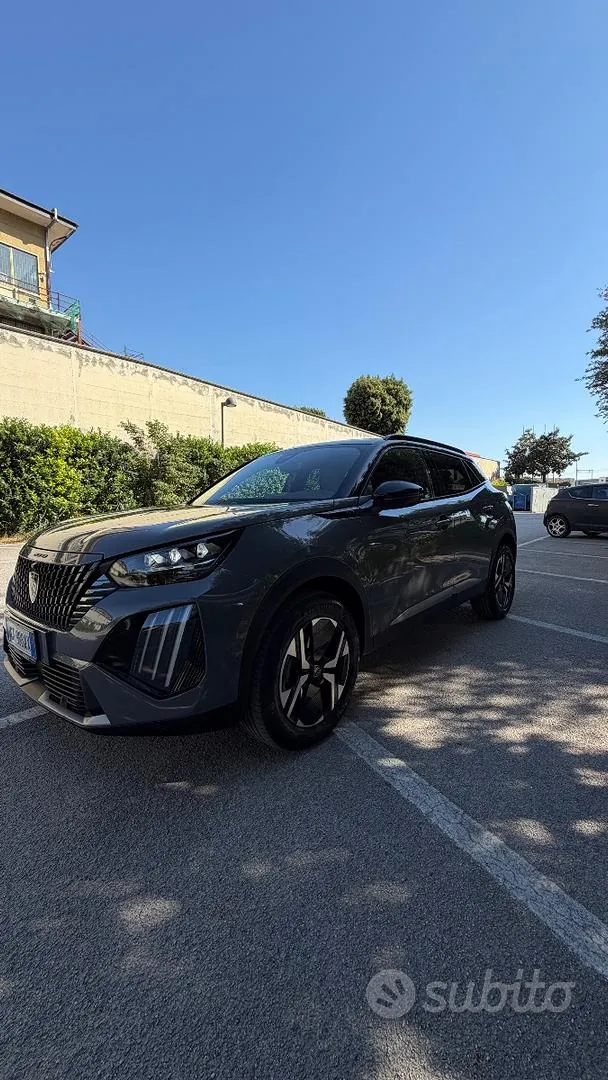 Peugeot 2008 2024 photo 3
