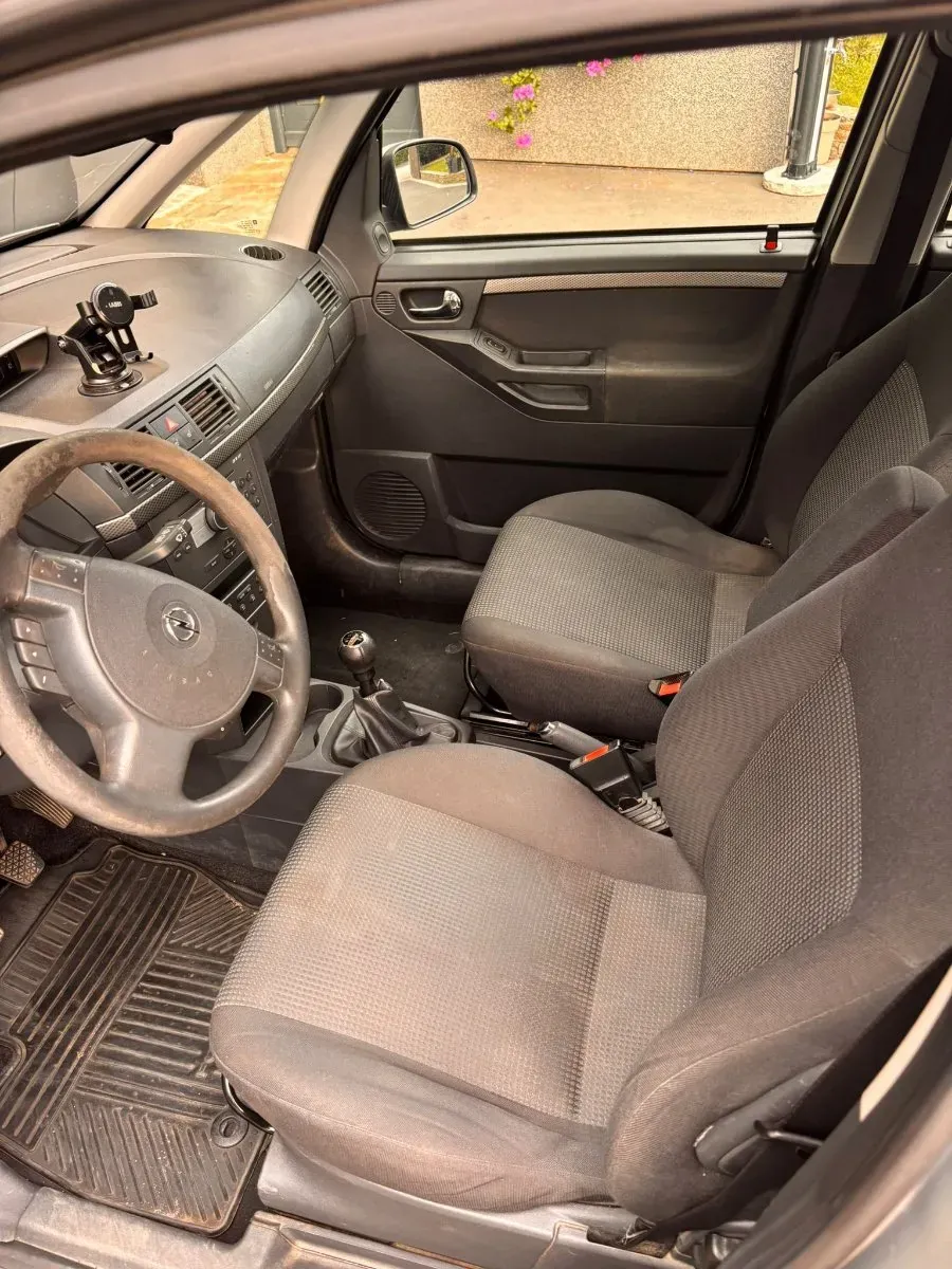 Opel Meriva 2010 photo 2