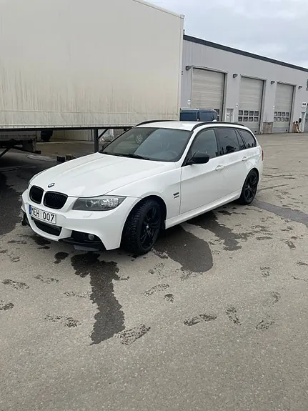 BMW 320D 2012 photo 2