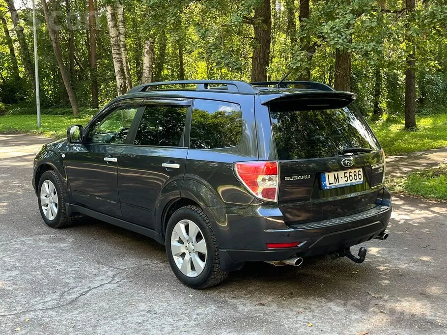 Subaru Forester 2011 photo 3