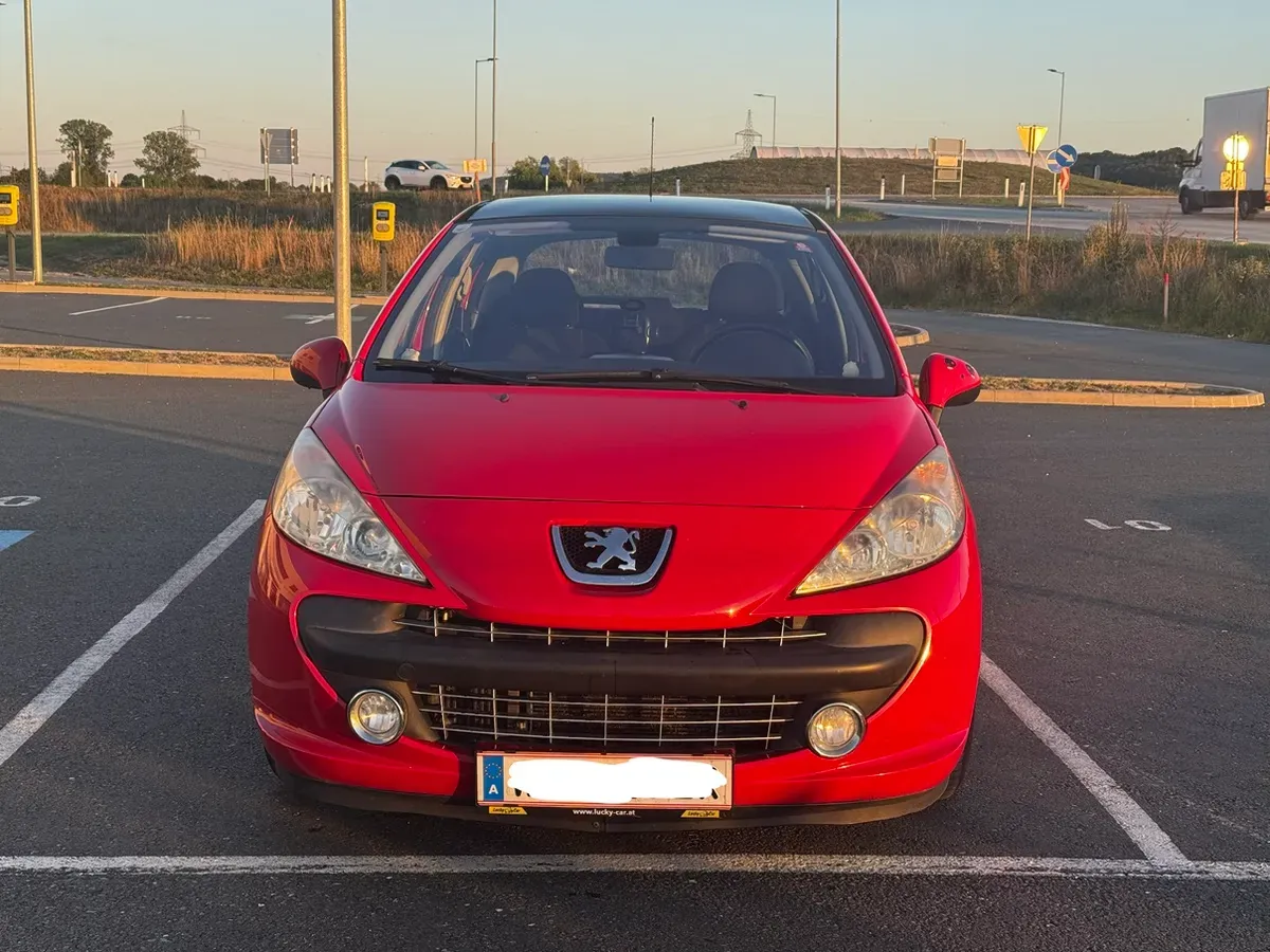 Peugeot 207 2009 photo 3