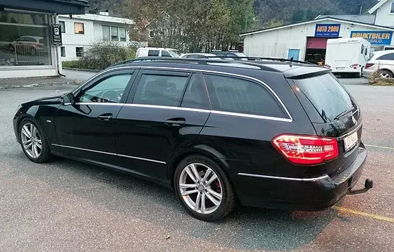 Mercedes-Benz E 200 D 2010 photo 4