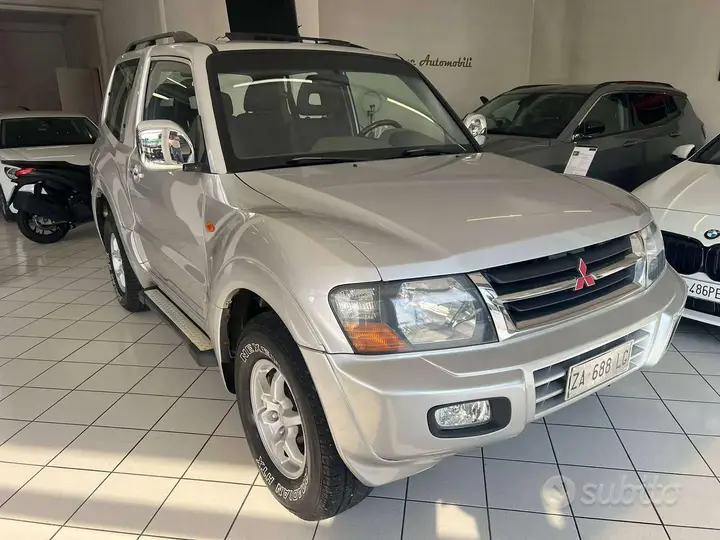 Mitsubishi Pajero 2002 photo 3
